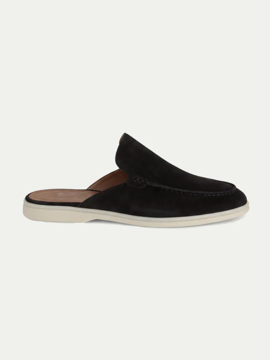 Black Yacht Mule