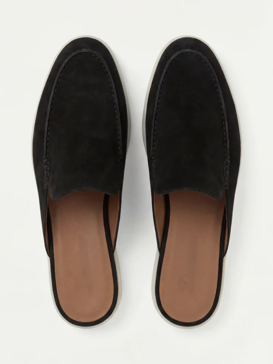 Black Yacht Mule